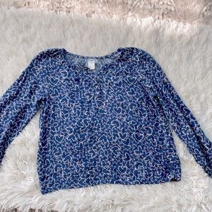 Little girl’s blouse with heart print